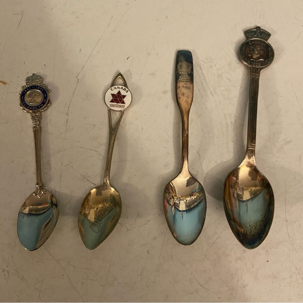 🇨🇦 Vintage Canadian collectable spoons - lot/set of four